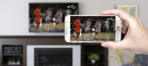 come collegare smartphone al televisore